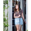 Sieťka proti hmyzu Garden Line 80/90/100 x 210/220 cm na dvere - šedá na dverách