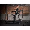 Bežecký pás Half Human Curved - cvičenie